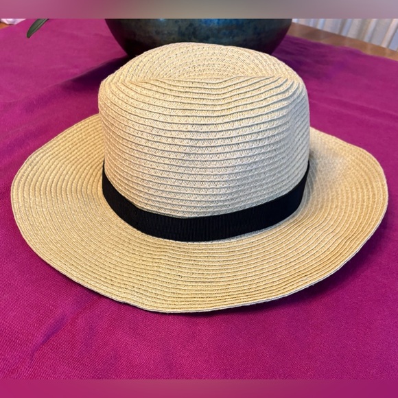 J. Crew Accessories - J. Crew Packable Sun Hat with Black Band S/M NWT